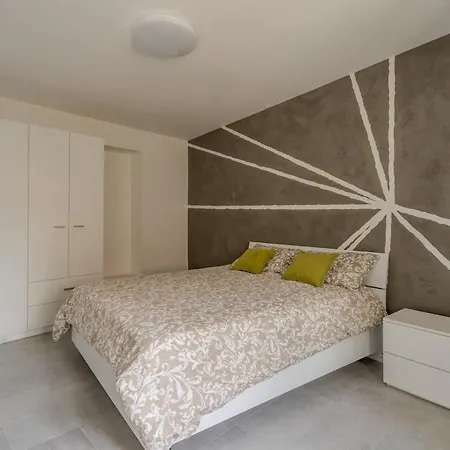 Apartament Ca Maira Two-room With Netflix & Wi-fi